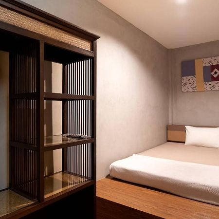 Buri Hostel Банкок Екстериор снимка